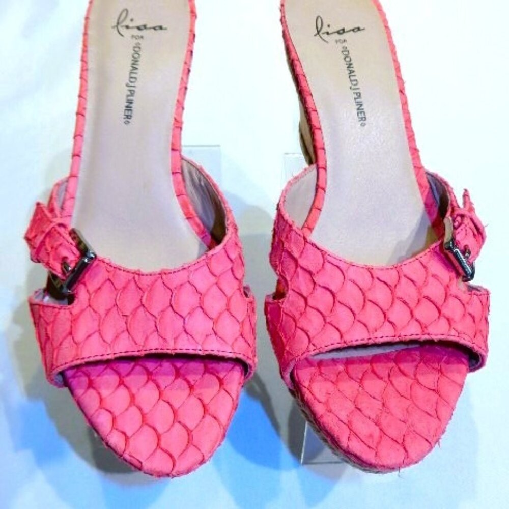 Donald J Pliner Melon Wedge Slides in Size 9M